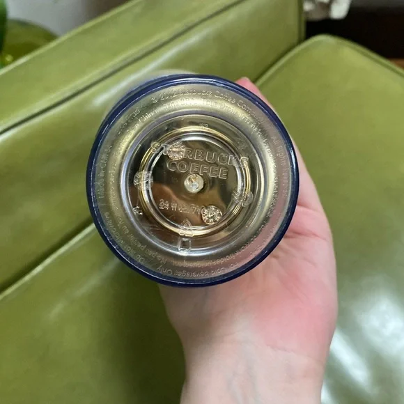 Rare Starbucks tumbler excellent condition with straw - Picture 3 of 4